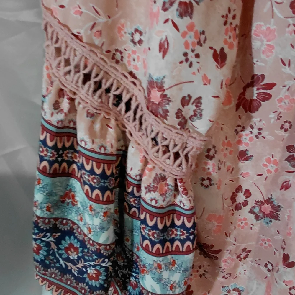 Knox Rose Peach Floral Tunic with Blue Trim - Picture 12 of 13